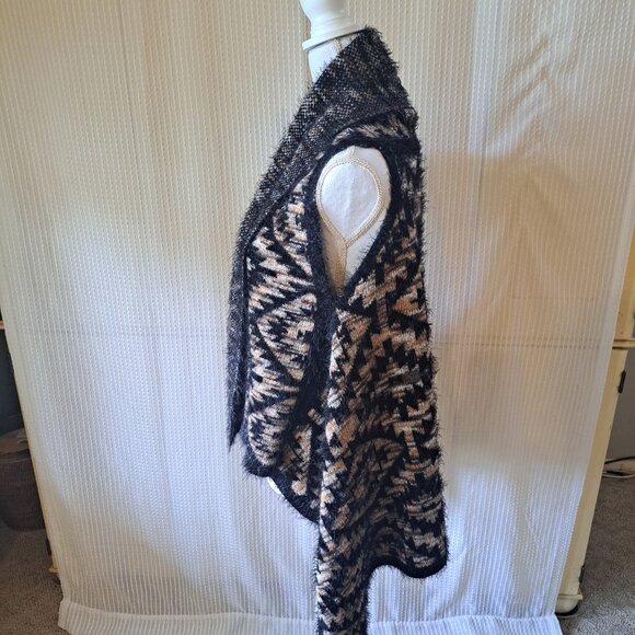 Women's Black Print Eyelash Open Front Shawl Collar Sweater Vest Size Large - Picture 2 of 8